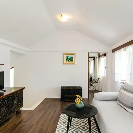 One-bedroom In *